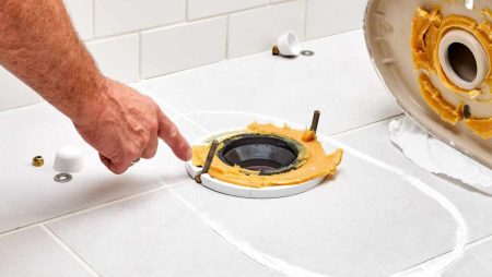 setting-a-toilet